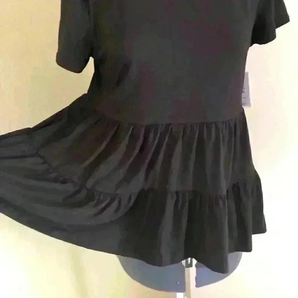 VIBE black short sleeve tiered top women medium - Picture 2 of 6